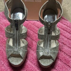 Micheal Kors Berkeley Platform- Silver
